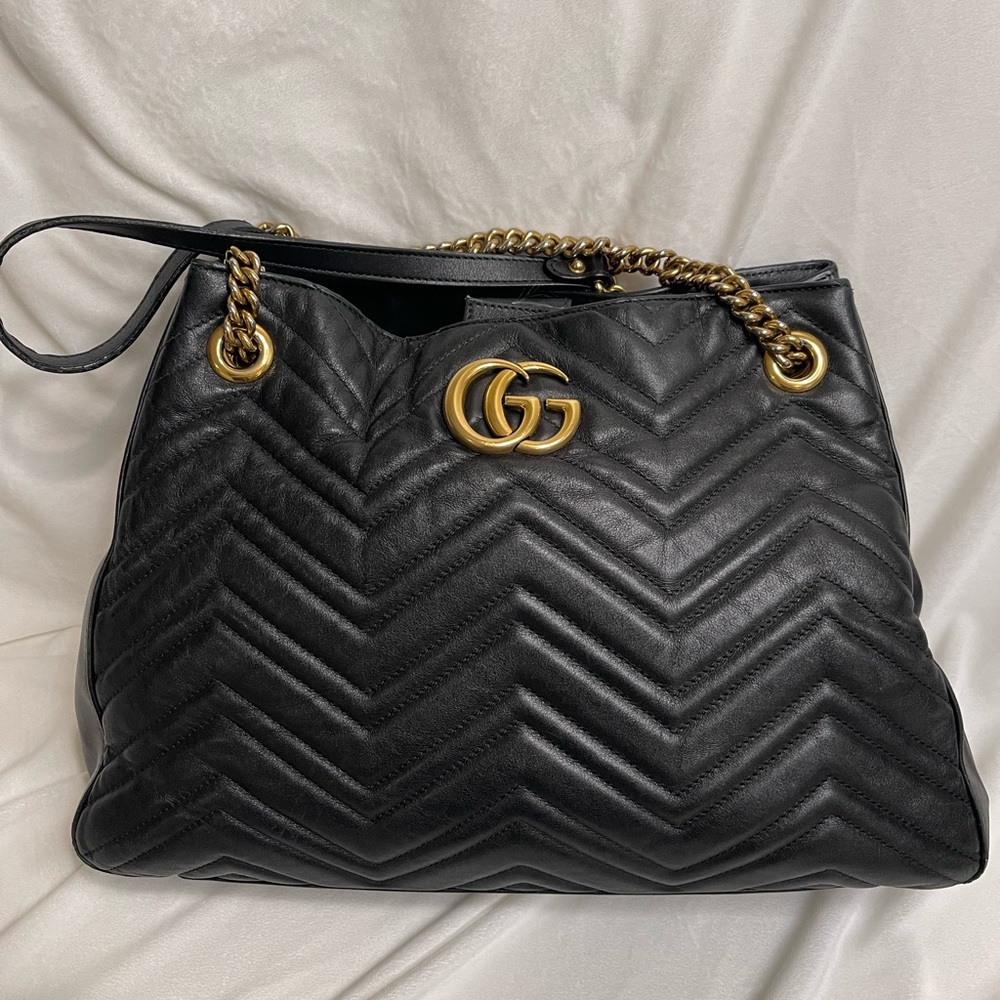 Gucci GG Marmont Shoulder Chain Calfskin Matelasse Quilted Black Handbag